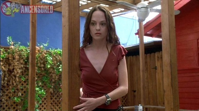 Angela Bettis jambes