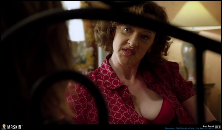 Joan Cusack cul