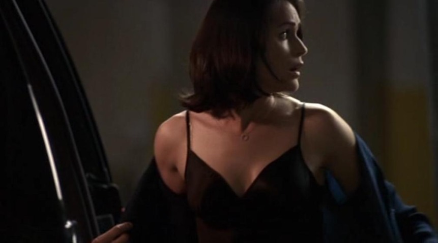 Rena Sofer les seins sont visibles 11