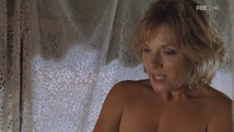 Teryl Rothery les seins sont visibles